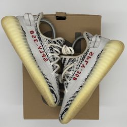 Yeezy 350 Zebra