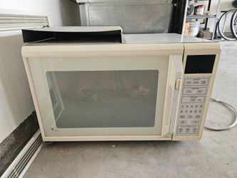 FREE GE Microwave / Convection Oven – Pickup Only