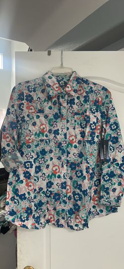 New maternity shirt, Reatil $48 long sleeve button up vibrant colors Spring 