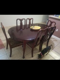 Dining room table