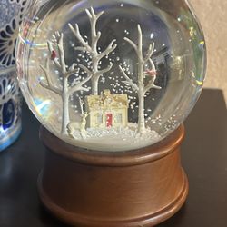 Winter Wonderland Musical Snow Globe