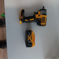 Impact Wrench  Dewalt Xr 3/8 And Battery 5 Ah