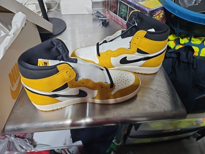 Air Jordan  1 Retro  High Yellow  Orched