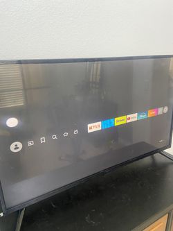Insignia 32’ Flatscreen TV. NS 32D310NA21