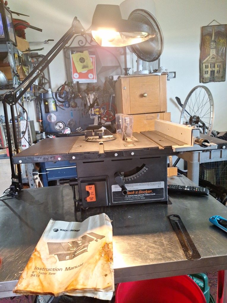 1983 Vintage Black and Decker Table Saw