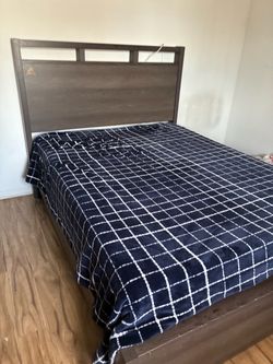 Queen bed