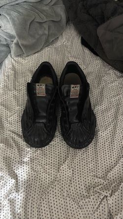 mason Mahara size 10 spray painted