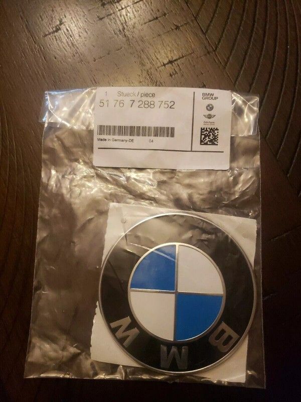 GENUINE BMW 82mm Roundel Emblem Badge OE FRONT HOOD F22 F30 F32 F80 F83 - Brand New