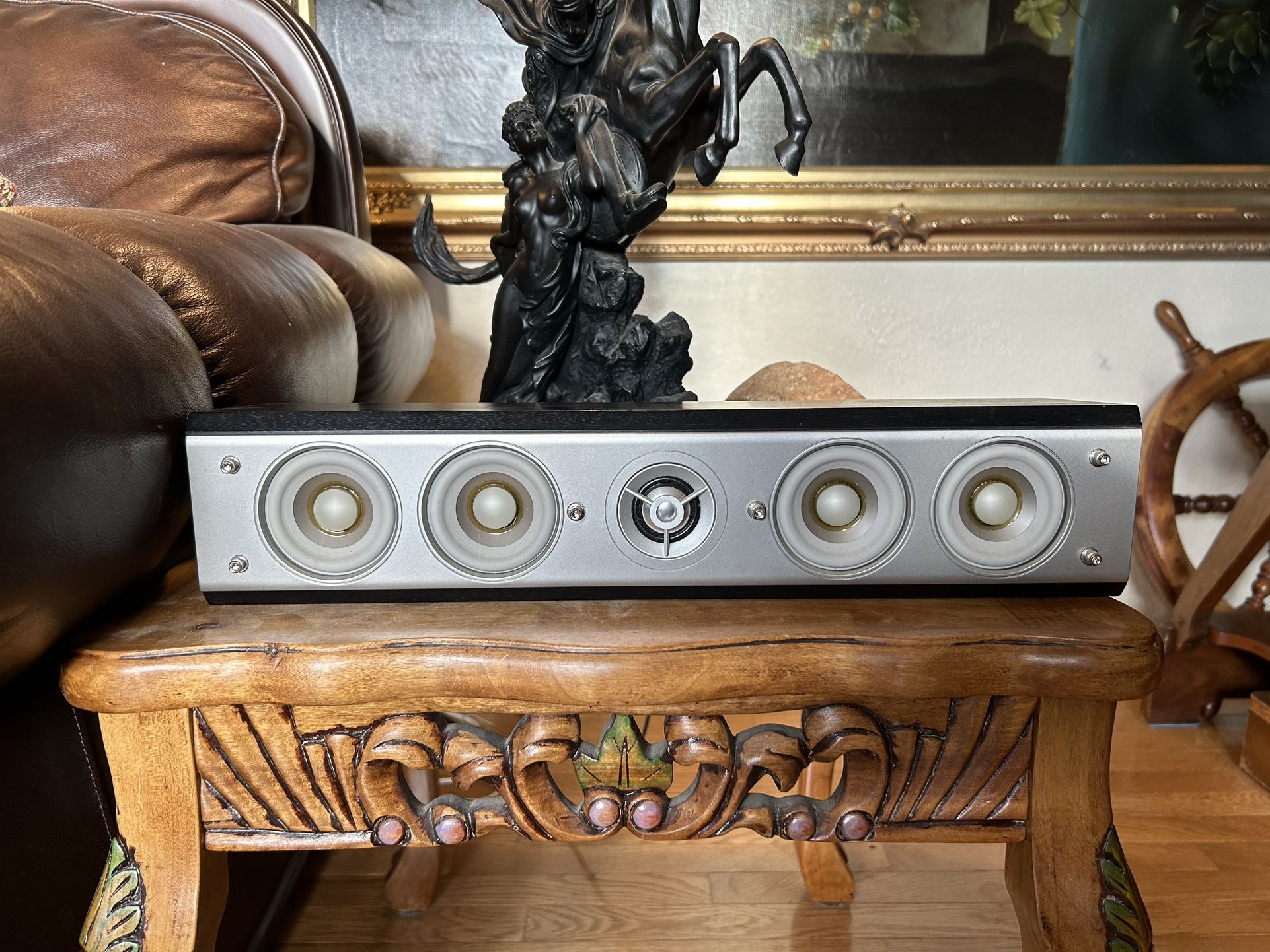 YAMAHA NS-C225 CENTER SPEAKER