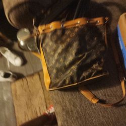 Vintage Bucket Bag