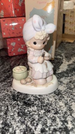 1995 Enesco Precious Moments "Always Take Time To Pray" Figurine