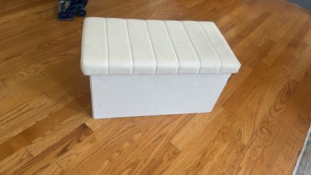 Foldable storage trunk