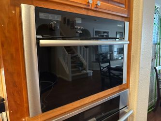Miele DG 155 24 in steam oven