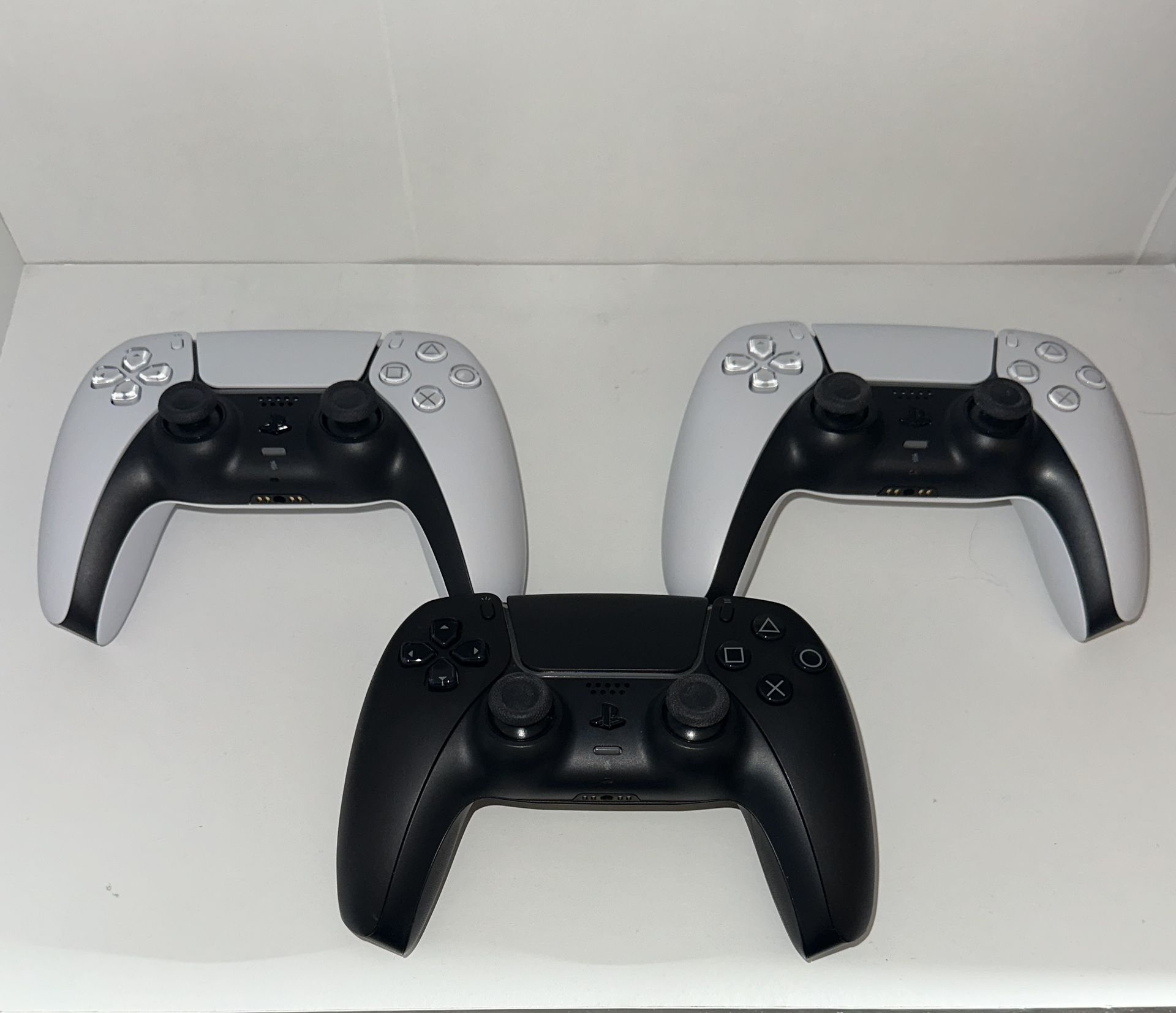 PlayStation 5 Controllers (Lot Of 3)