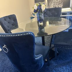 Dinning Table 