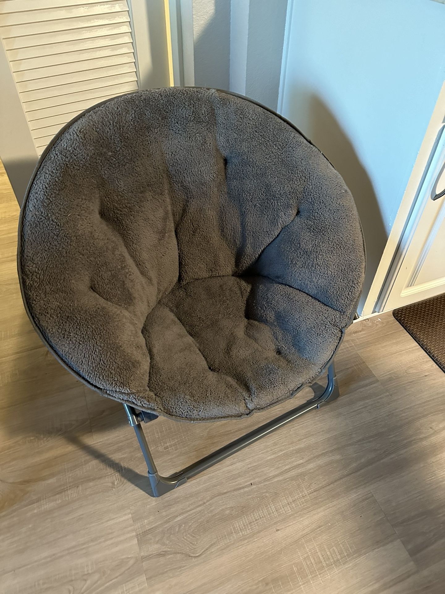 Foldable Moon Chair
