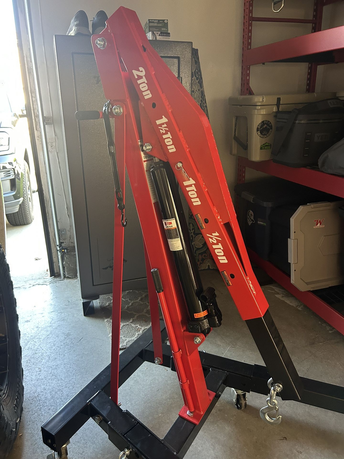 Pittsburgh 2 Ton Engine Hoist