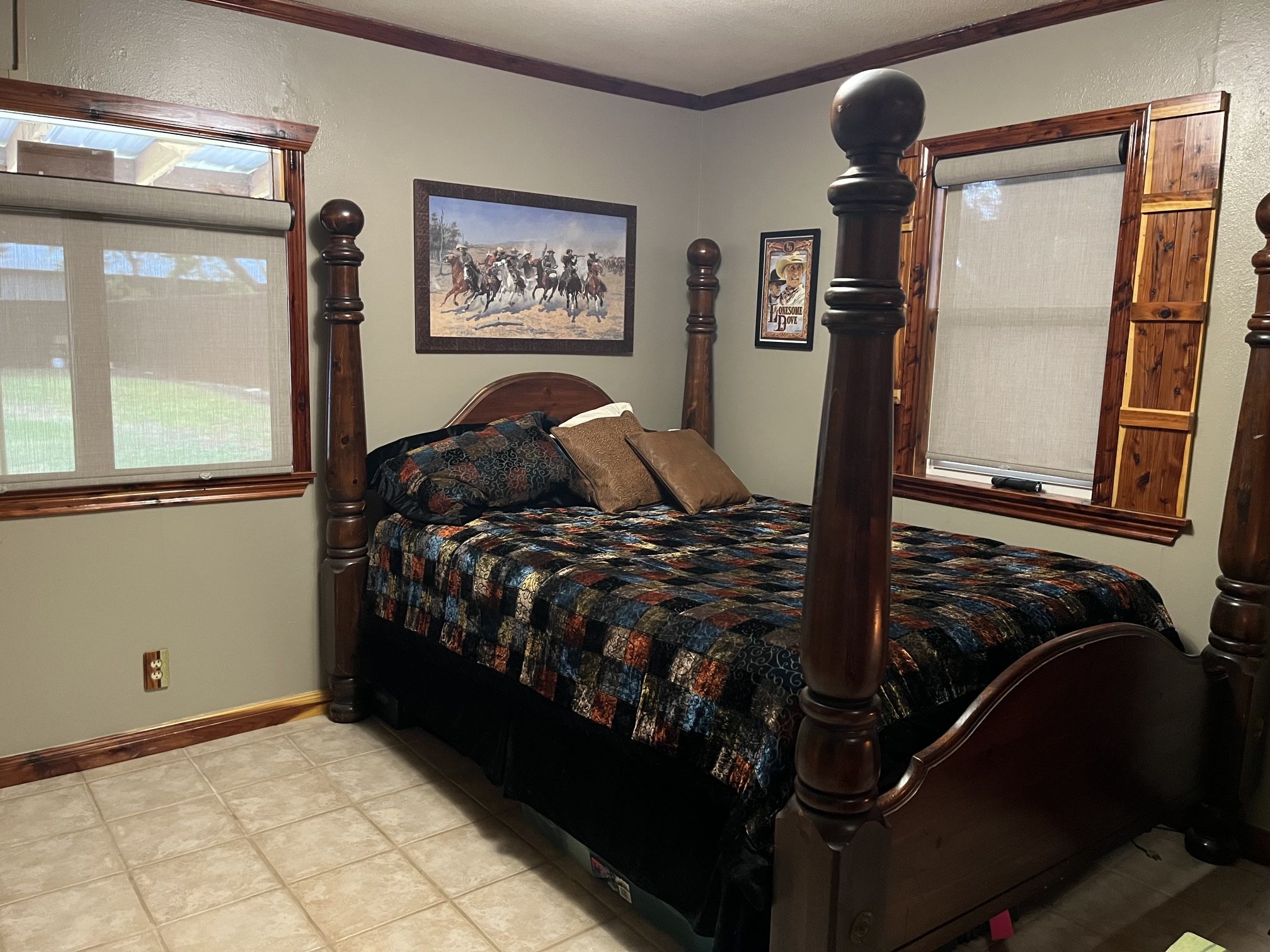 Paul Bunyan Queen Size Bed Frame Only (no Mattress)