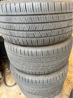 Set of 4 nexen tires 235-45-17