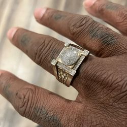 10 K Gold N Diamond Cluster Ring