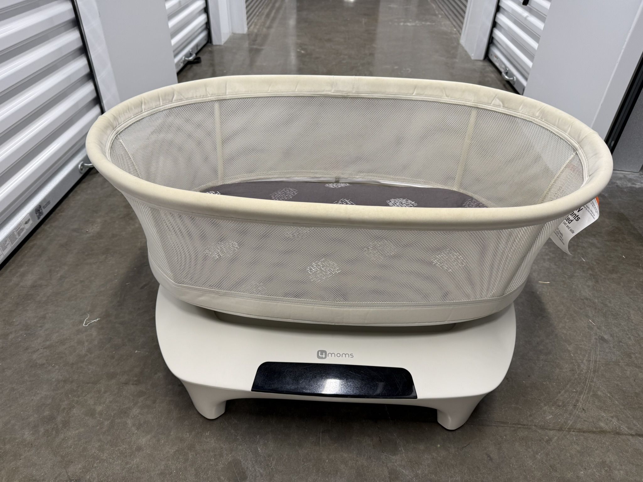 4moms mamaRoo sleep bassinet