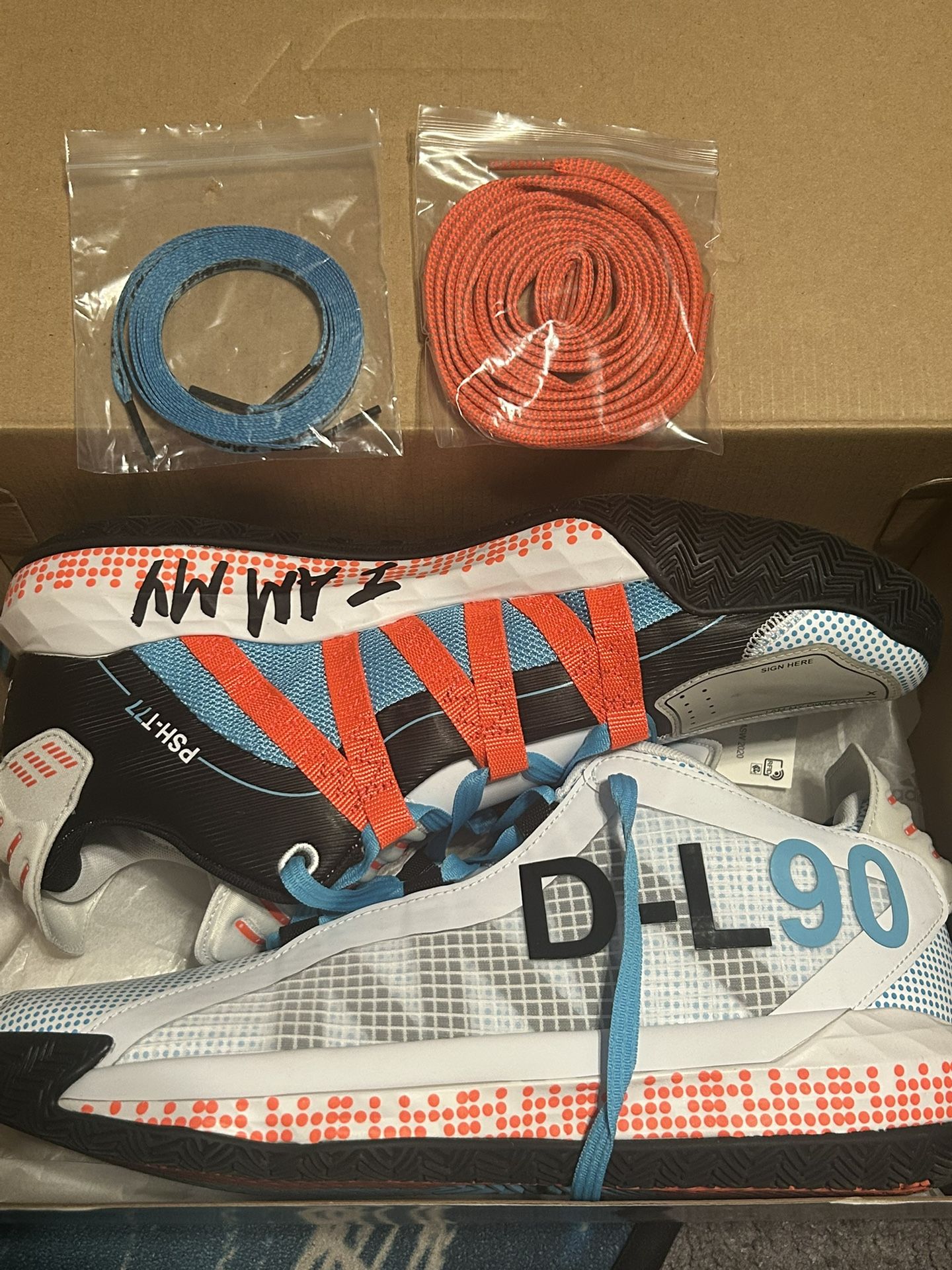 Adidas Dame 6