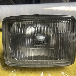 84 VF500 Headlight Honda VF(contact info removed)1.MB4.671