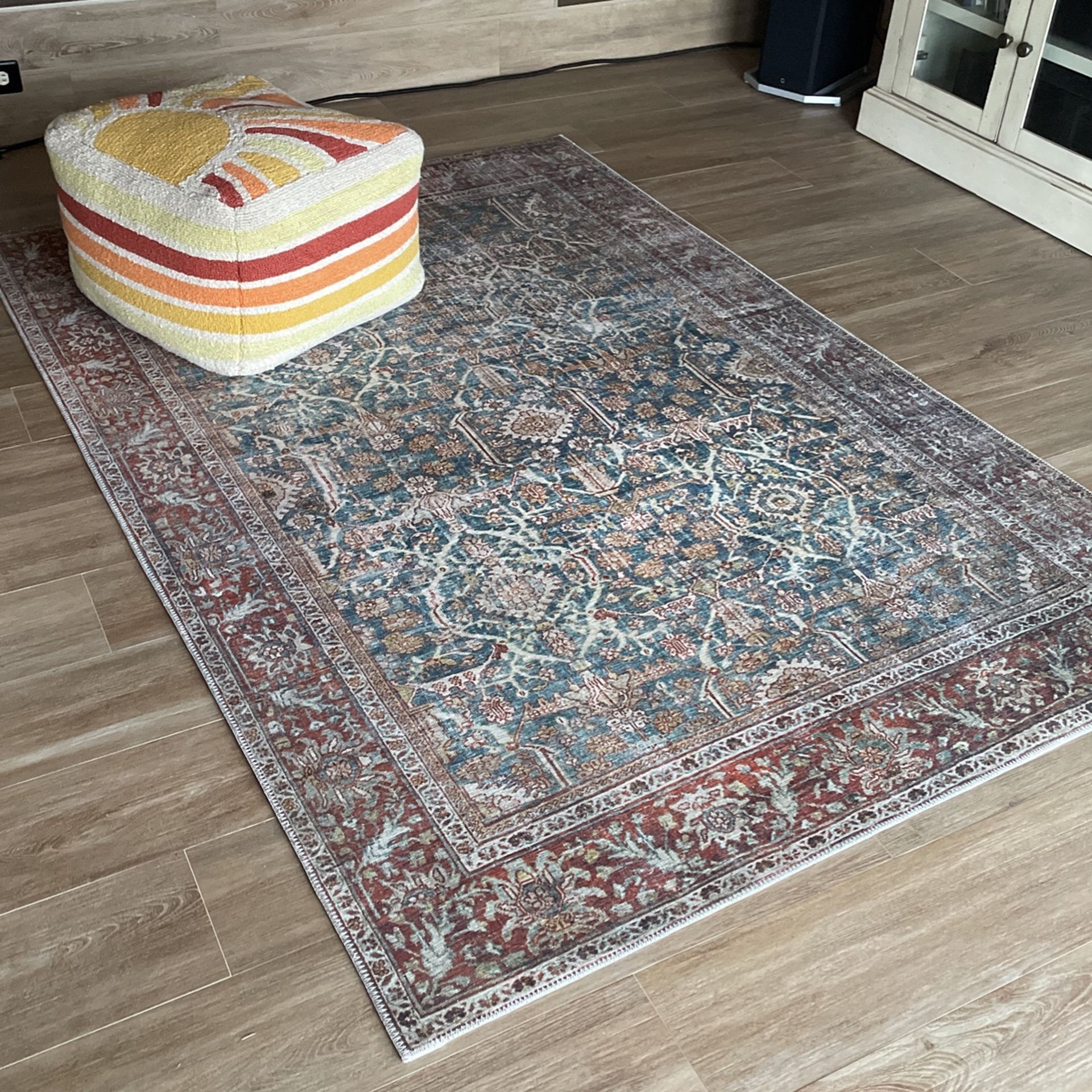 BEAUTIFUL EARTHY RUG