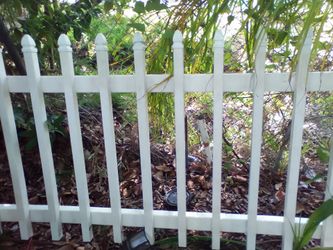 3ft+ 8ft PVC WHITE PICKET FENCE PANELS (3 PANELS)