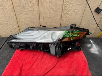 2018 2019 2020 2021 2022 2023 2024 TOYOTA CAMRY LEFT SIDD HEADLIGHT OEM USED