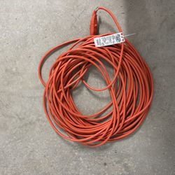 100 Ft Outdoor Extension Cord