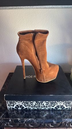 Camel Boots