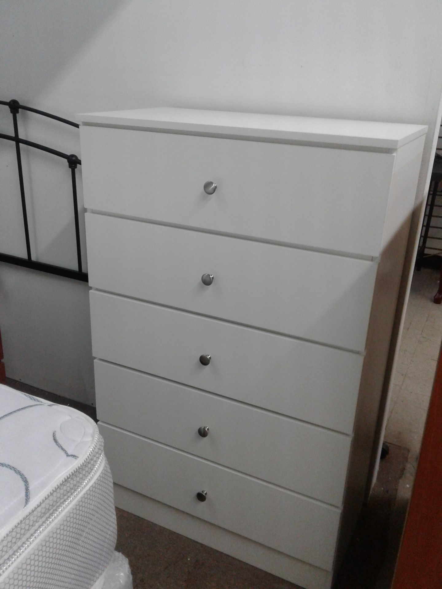 New Factory Built, 5 Drawer Chest. Available In White, Or Cappuccino. $150