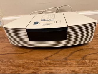 Vintage Bose Wave Radio / CD Player (Model AWRC-1P) - White (1999)