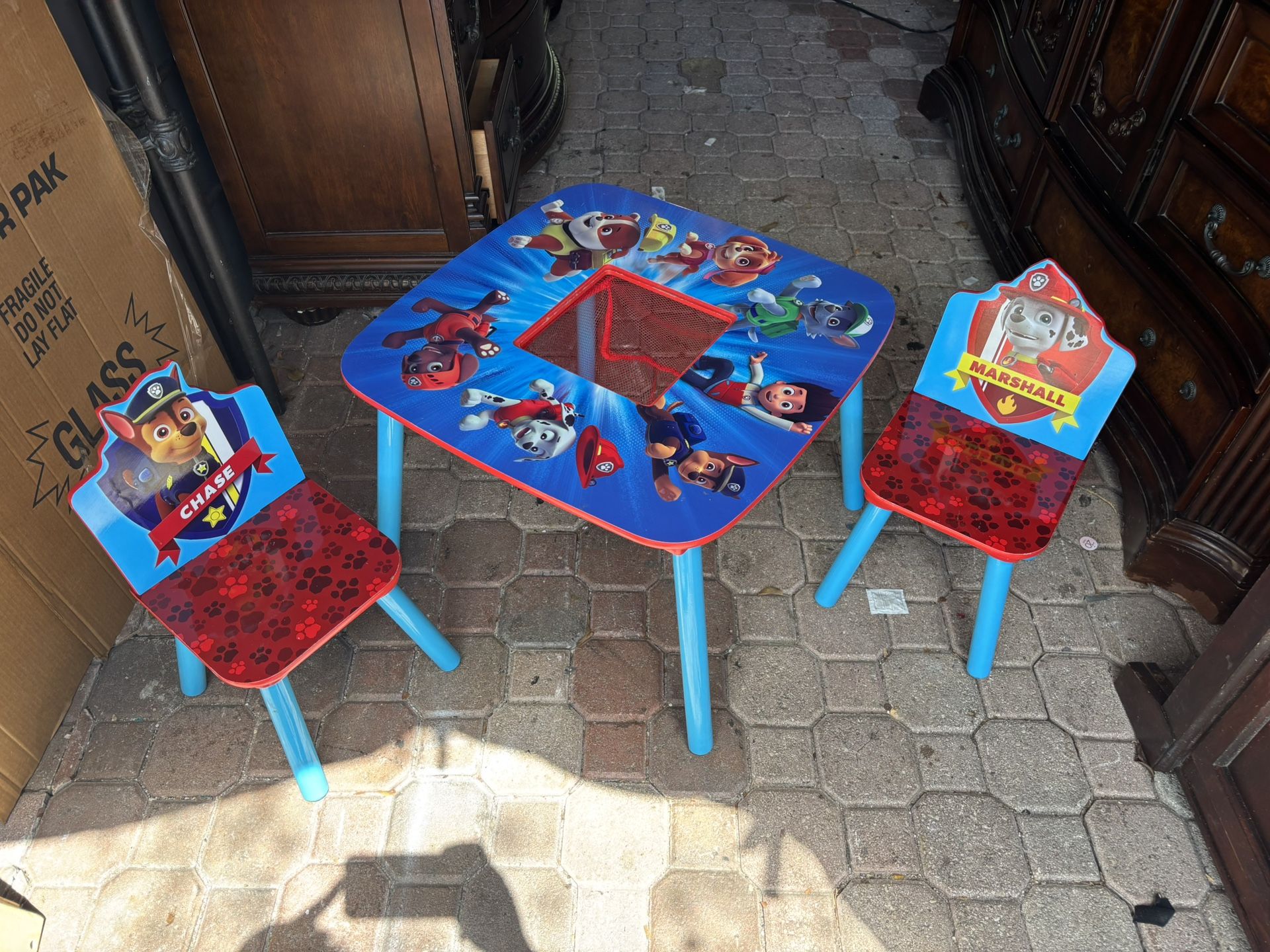 mesa y silla par ninos