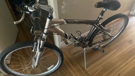 GT MOUNTAIN BIKE