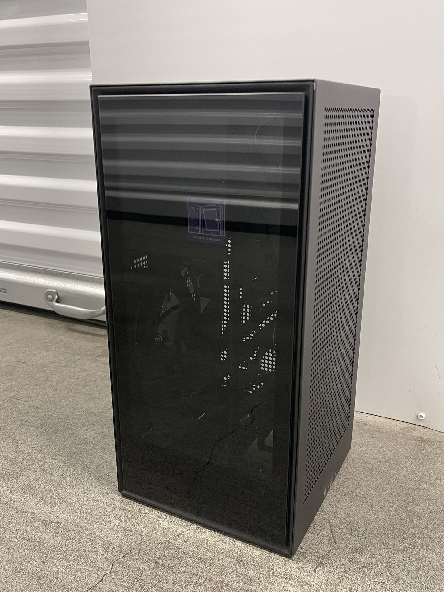 NZXT H1 computer case