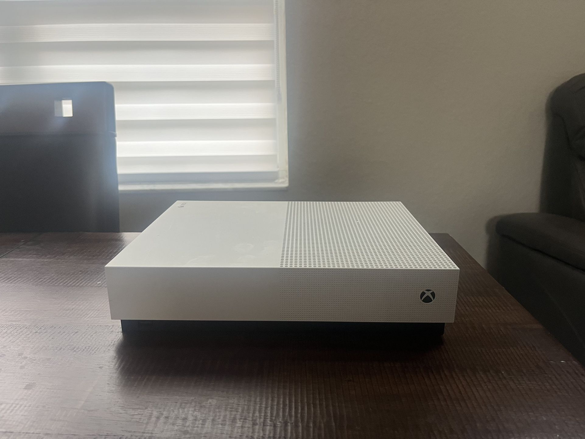 Xbox One S All Digital Edition