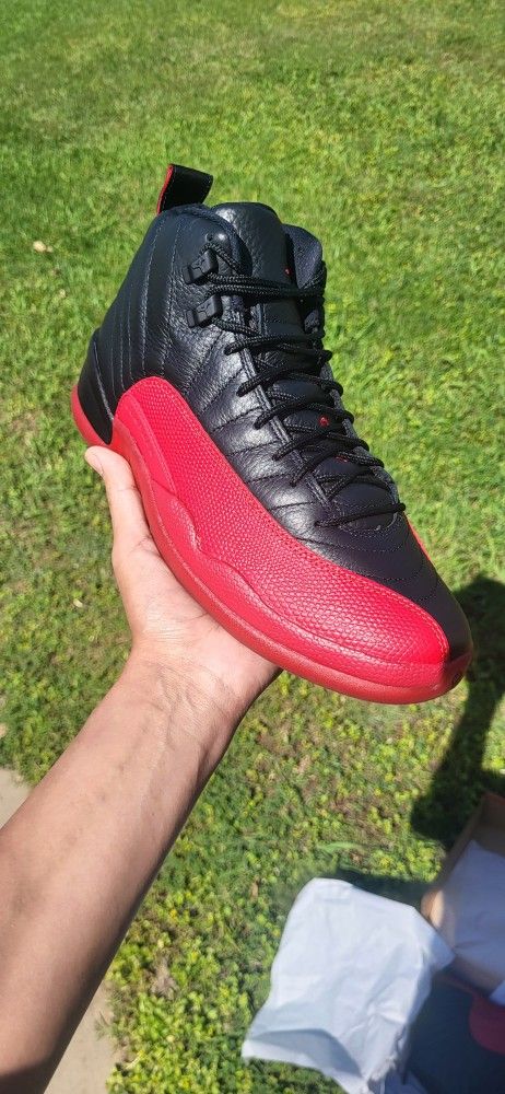 NIKE AIR JORDAN RETRO 12