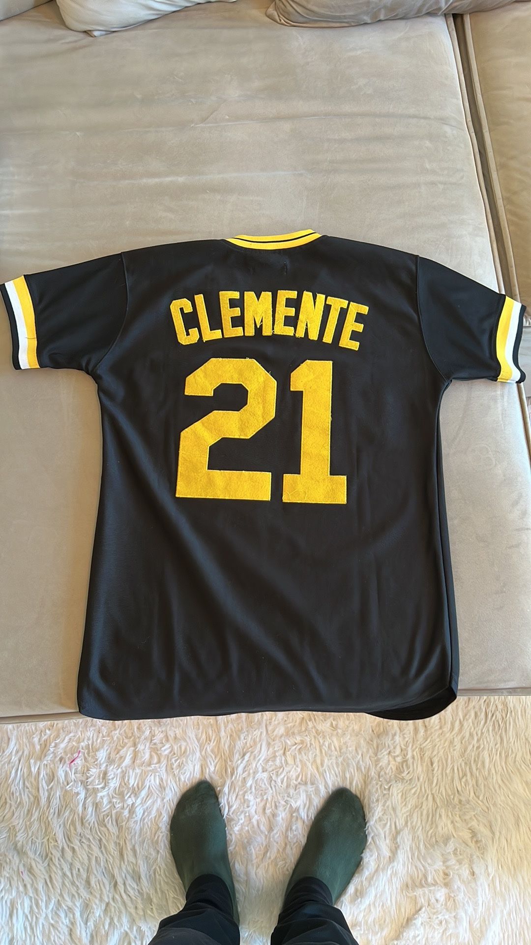 Vintage MLB Pittsburgh Pirates Roberto Clemente Jersey #21 for Sale in  Martinez, CA - OfferUp