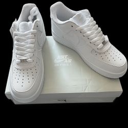 New Nike Air Force 1