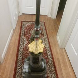 Dyson Dc33 Vacuum