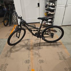 Mongoose Standoff Mountain Bike