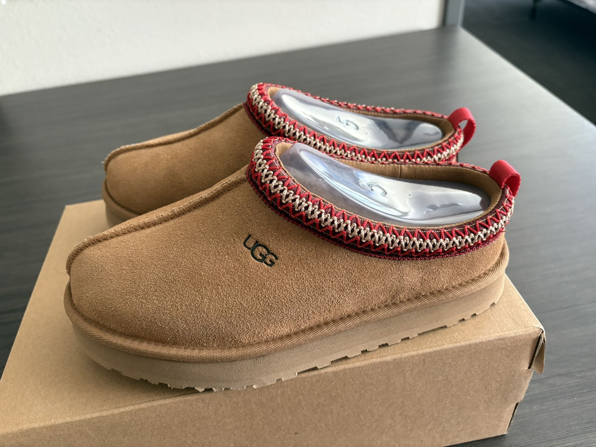 Brand New Tasman Uggs - 5Y