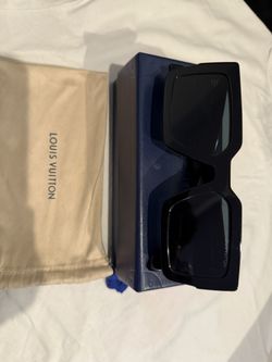 Lv Glasses