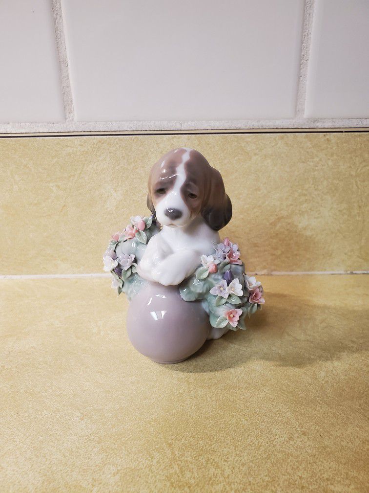 Lladro "Take Me Home" Dog Figurine