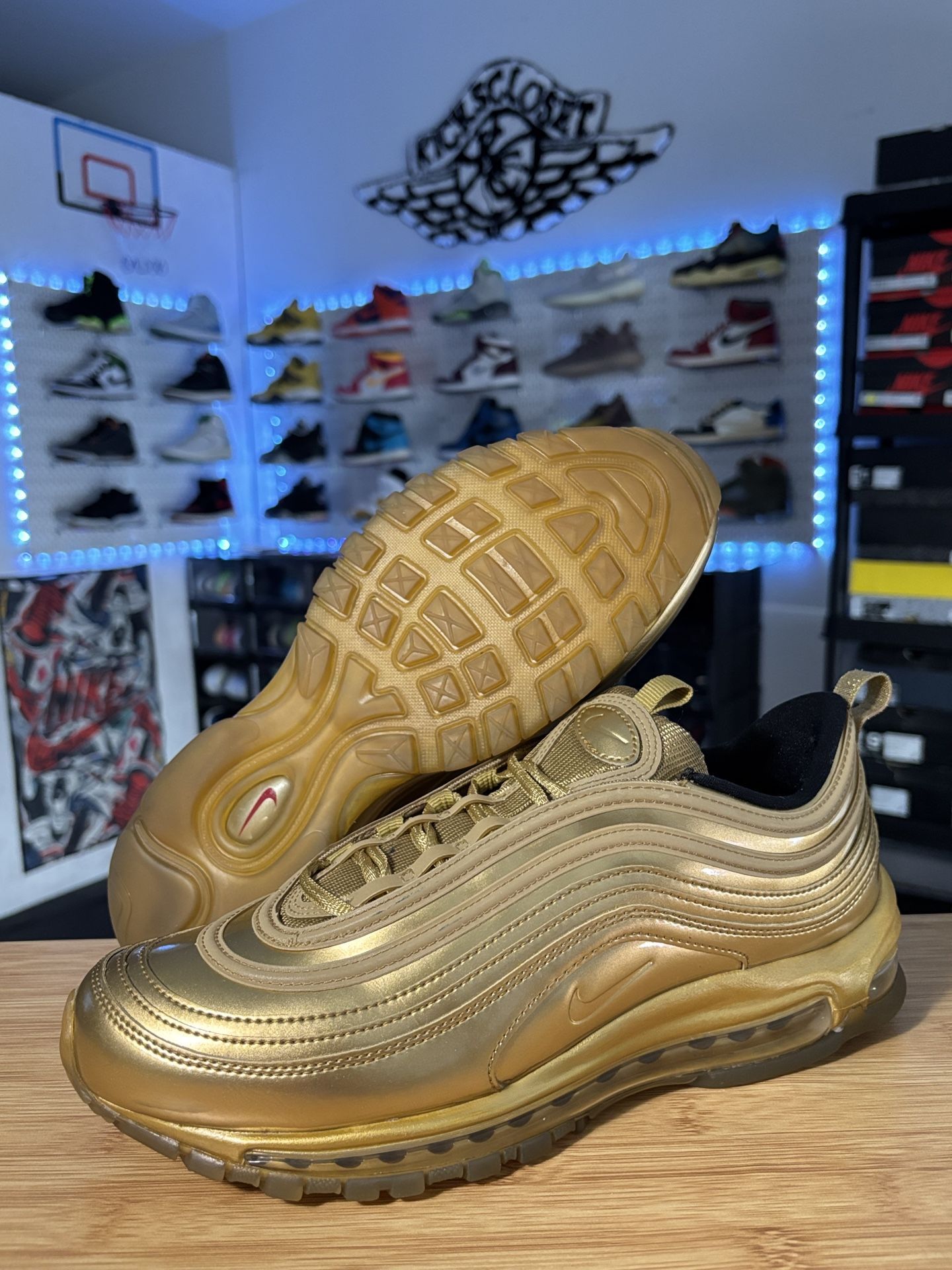 NIKE AIR MAX 97 “METALLIC GOLD” SIZE 11