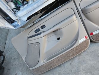 GM Nbs DOORPANEL 2006 tan 