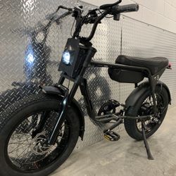 750 Watt Electric E-Bike, 35Mph, Miami Style, 20x4.0 Fat Tire 