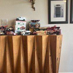 Collector’s Die Cast Metal Cars/Banks